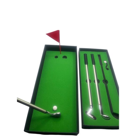 3 Golf Club Pen Set and Mini Golf Set - Picture 3 of 5